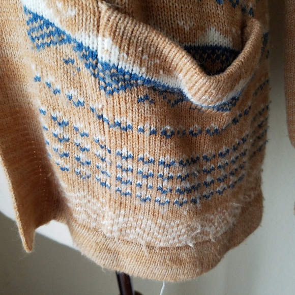 Vintage Kmart Tan Knit Cardigan Sweater & Brooch - Picture 6 of 8
